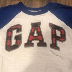 4T Gap shirt